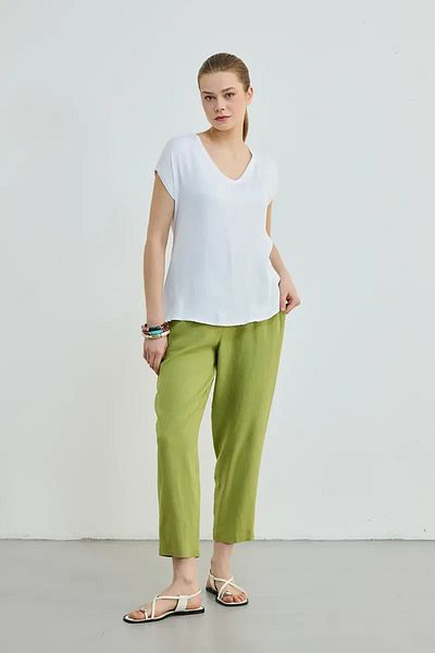 Gusto Tricou alb din satin cu decolteu în V