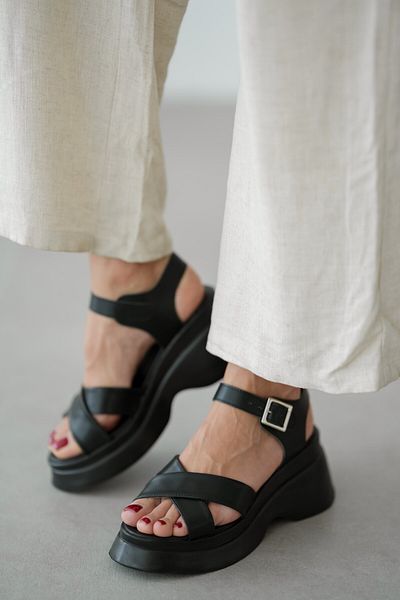 selinshoes Dase Front Cross Stripe Detailed Women's Sandals - Black