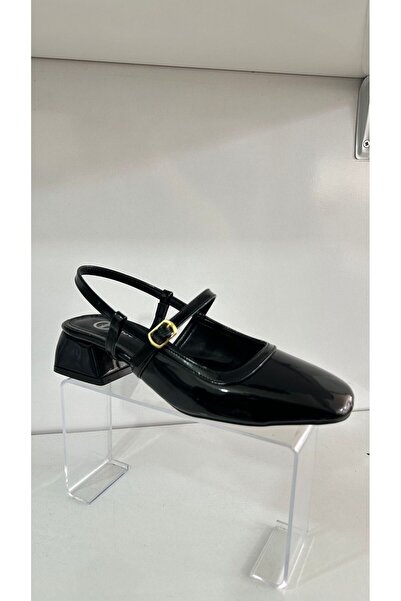 ÖZDE shoes حذاء باليرينا بكعب قصير من الجلد الأسود اللامع
