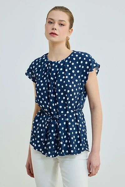 Gusto Μπλούζα με πόντους με ζώνη από σχοινί - Navy Blue