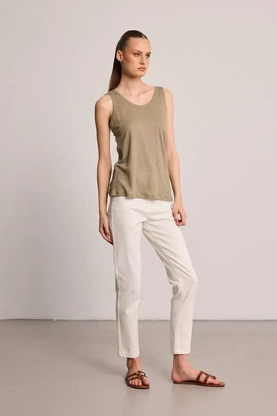Gusto Round Neck Linen Undershirt - Green