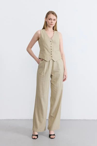 Gusto Striped Linen Vest - Beige
