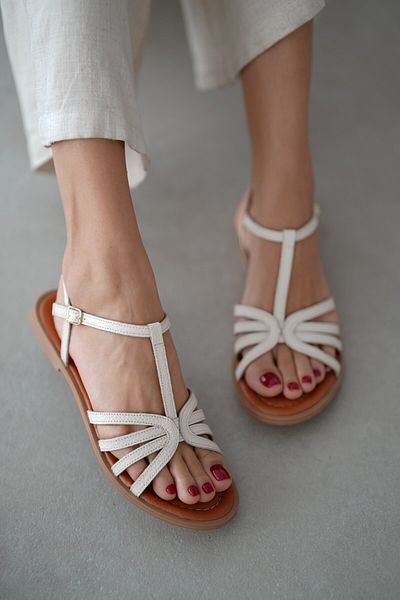 selinshoes Kendy Front Stripe Detailed Genuine Leather Women's Sandals - Ecru