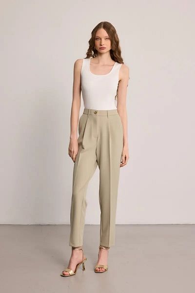 Gusto Pleated Cigarette Pants - Green