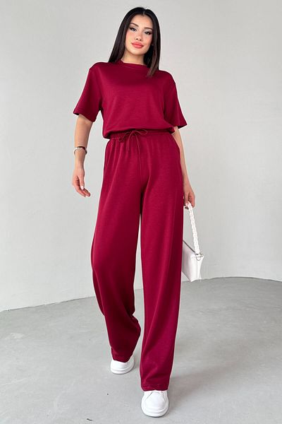 Cappmoda TKM-13265 تي شيرت أحمر كلاريت برقبة دائرية وبنطلون فضفاض مرن طقم مكون من قطعتين