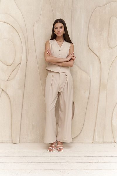 MAİ COLLECTİON Hellbeige Hose mit Diaz-Knopfdetail