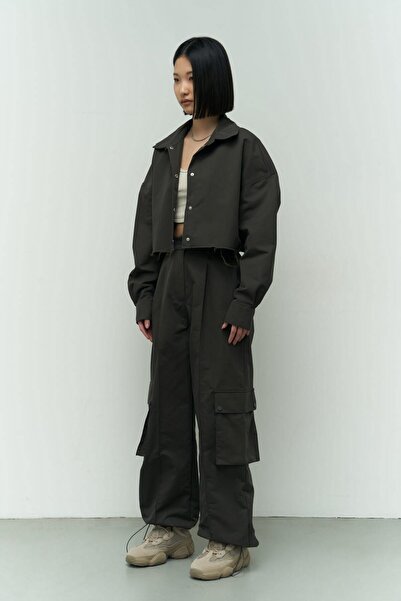 MAI STUDIOS CO. Abra Antracit Crop Shirt nadrág szett