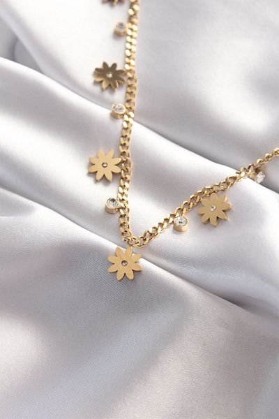 Skygo 316L Steel Jewelled Gold Color Multiple Flower Necklace - Tj-Bko8480