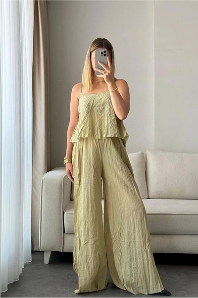FEMMESTUDIO Women's Khaki Wrinkled Blouse Skirt Set
