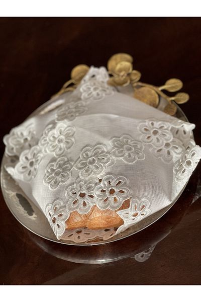 QBR Home Floral Embroidered Bread Cover