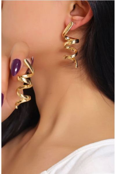 Be Best Women's Gold Color Wavy Earrings Be82