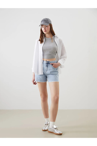 LC Waikiki XSIDE شورت جينز نسائي باللون الأزرق من Mom Fit