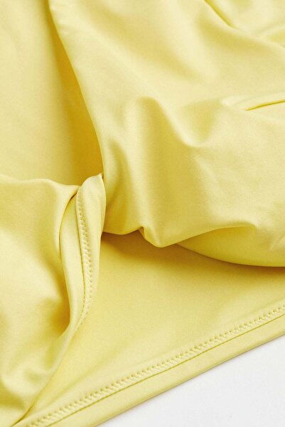 H&M الجزء العلوي من البكيني المبطن