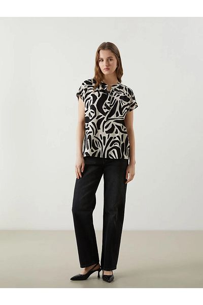 LC Waikiki Lcwaikiki Classic Black Runaway Collar Print Linen Blend Blouse for Women