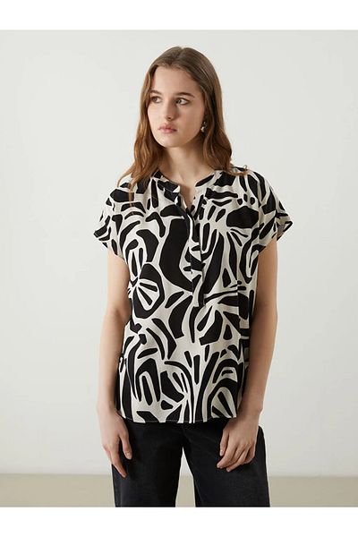 LC Waikiki Lcwaikiki Classic Black Runaway Collar Print Linen Blend Blouse for Women