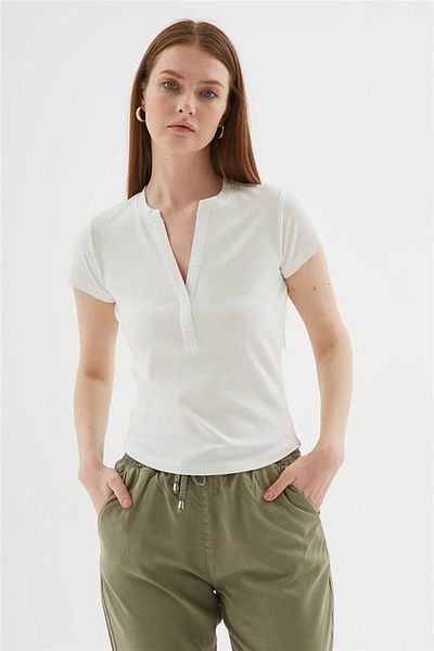 Fashion Friends Γυναικεία Μπλούζα Ecru με λεπτομέρεια με κουμπί 25y0494k1