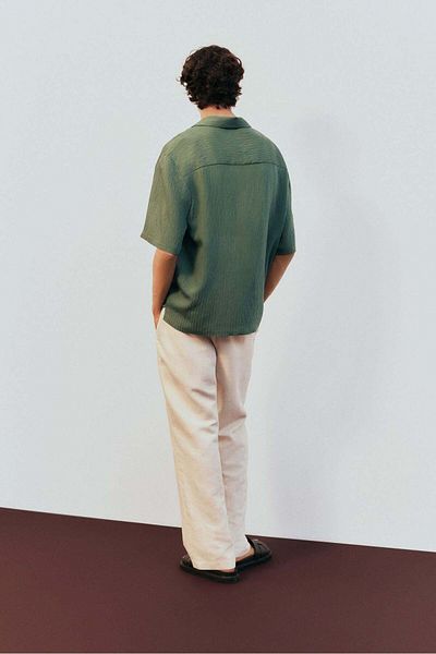 H&M Loose Fit Crinkled resort shirt