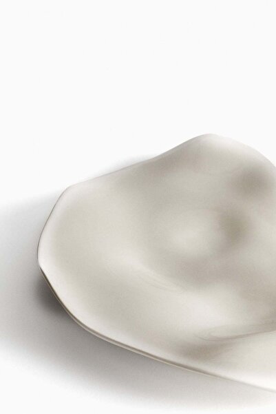 H&M Rippled stoneware tray