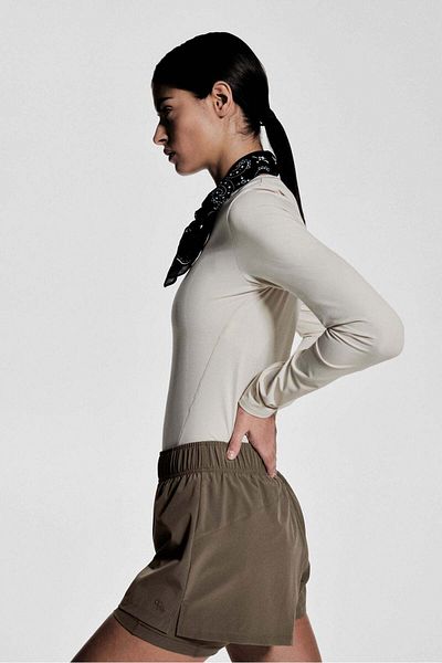 H&M شورت الجري مزدوج الطبقات من DryMove™