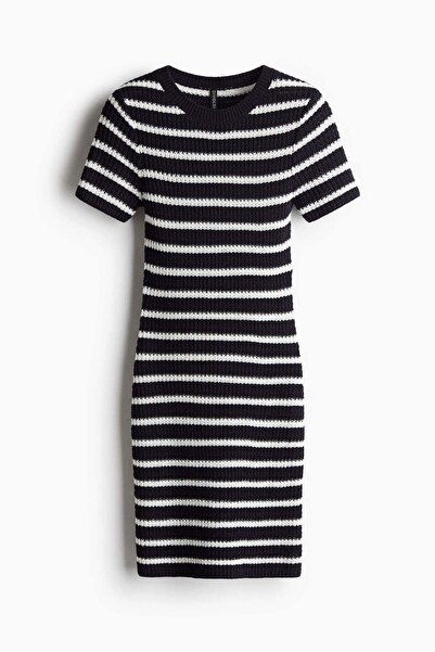 H&M فستان محبوك ضيق