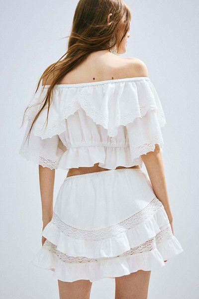 H&M Lace-trimmed crop top