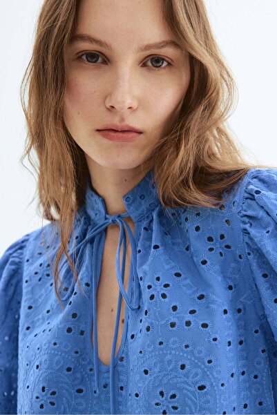 H&M Broderie anglaise blouse