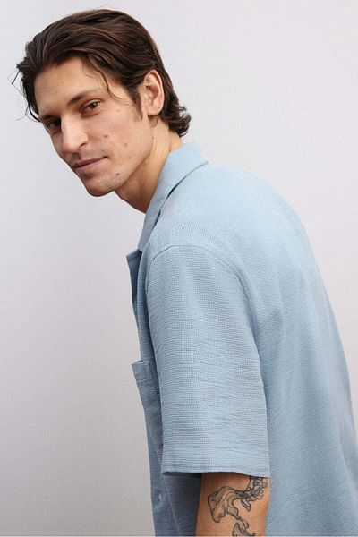 H&M Regular Fit Textured resort shirt