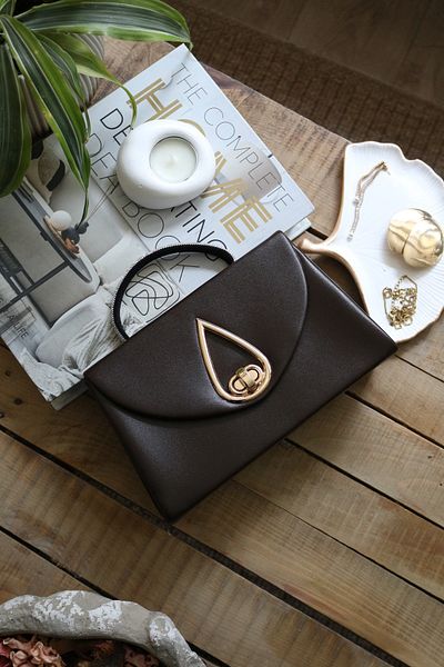 Moom Bag Γυναικείο Bitter Brown Drop αξεσουάρ Βραδινό φόρεμα Τσάντα ώμου με πέτρινη λαβή