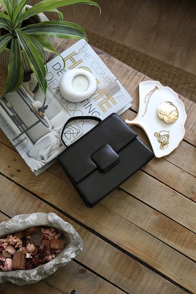 Moom Bag Дамска черна чанта с квадратна катарама, аксесоар с каменна дръжка, вечерна рокля