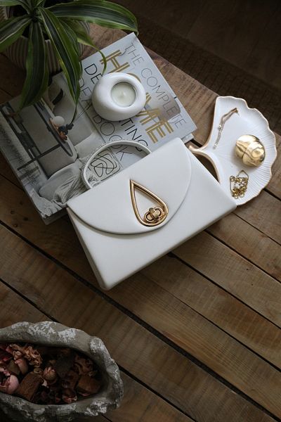 Moom Bag Γυναικεία τσάντα ώμου βραδινό φόρεμα με λευκή σταγόνα αξεσουάρ και πέτρινη λαβή
