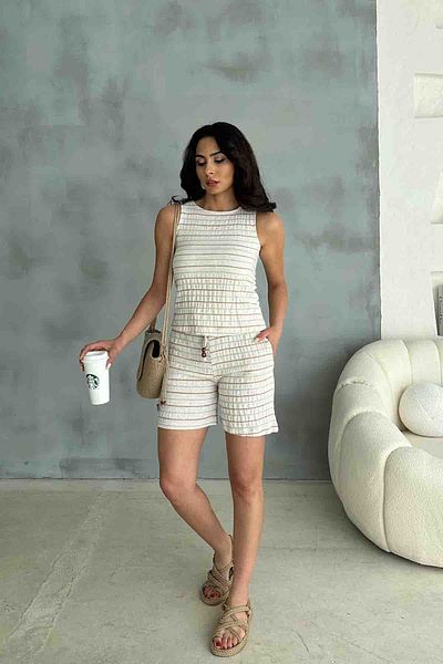 Cappmoda TKM-03619 Μινκ ριγέ λινό ύφασμα μπλούζα με στρογγυλή λαιμόκοψη Δεμένο σορτς Σετ δύο τεμαχίων