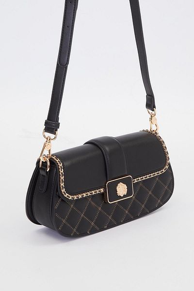 Levidor Black Buckle Detail Shoulder Bag