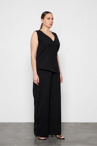 LUOKK Yuuta Large Size Vest Detailed Jumpsuit Black