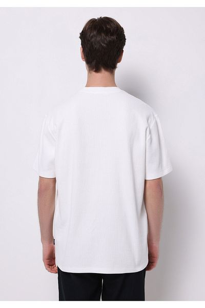 Colin's Comfort Fit Round Neck Plain Men's White Short Sleeve T-Shirt