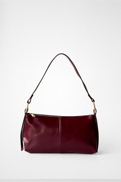 Yuka Atelier Τσάντα ώμου Mini Cushy Shiny Faux Leather Baguette