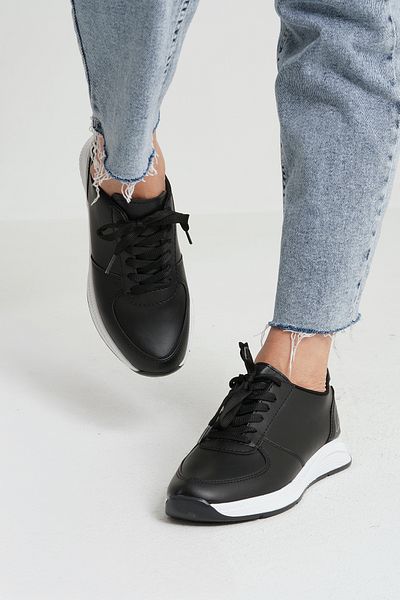 Beyond Women's Black Lace-Up Leather Sneaker 2.5 cm Byndf301