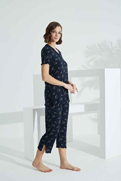 Evia Angelique Bamboo Fabric Short Sleeve Lace Detailed Women's Capri Suit 22256