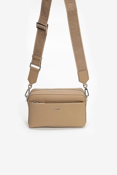 Calvin Klein Ck Must Conv Camera Bag_Caviar Shoulder Bag