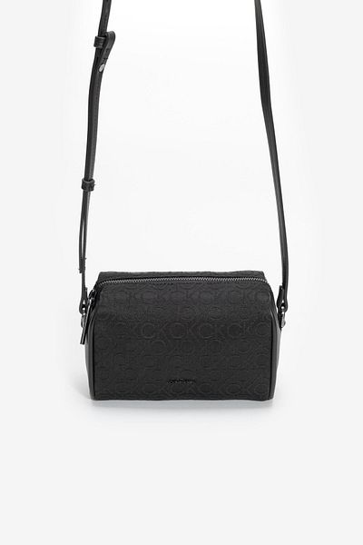 Calvin Klein K60K612335 Model Black Crossover