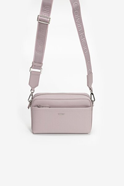 Calvin Klein Kadın CK Must Camera Çanta