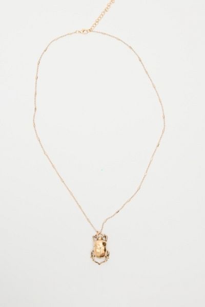 Manuka Conch Bug Pendant Standard