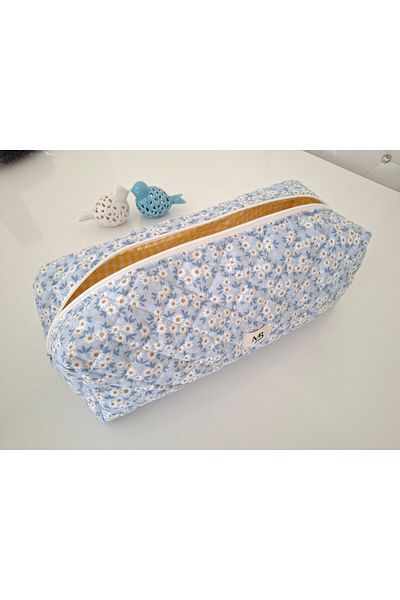 M&B XL Size - travel bag for all your hair stylers with Blue Daisy print