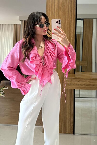 Gizem Ecemiş Πουκάμισο Giav με ροζ βολάν σχέδιο