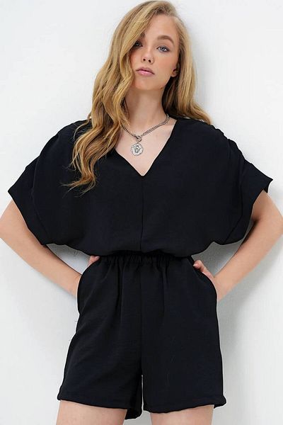 ÇEÇİM Women's V-Neck Shoulders Gathered Double Pocket Aerobin Shorts Jumpsuit Zyn-58790