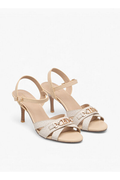 Flora Bella by Shoexpress صندل بطبعة مونوغرام مع كعب ستيليتو وإبزيم للإغلاق