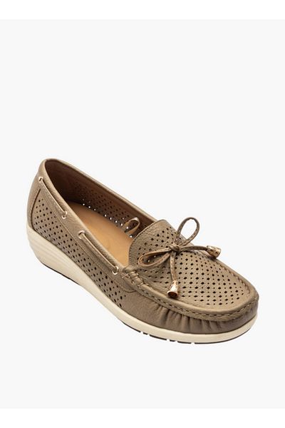 Le Confort Textured Slip-On Mocassins with Bow Detail