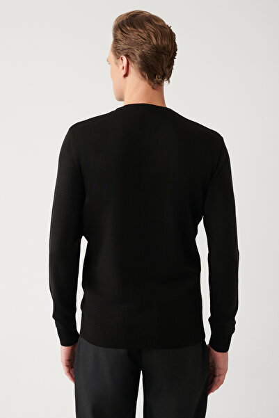Avva Men's Black Crew Neck Non-Pilling Knitwear Sweater E 005000