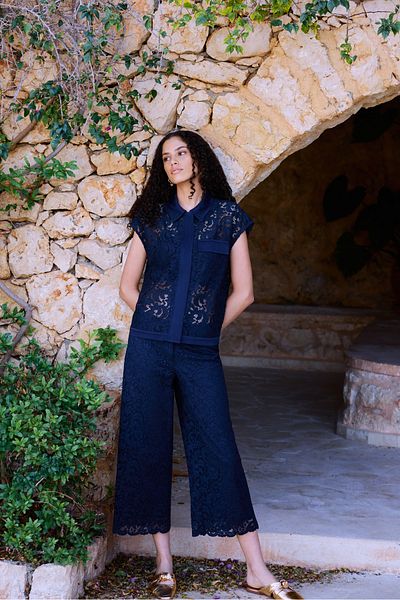 Naramaxx Capri Length Lace Trousers