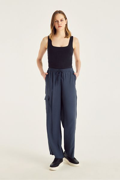 Naramaxx Lace-Up Waist Sports Trousers