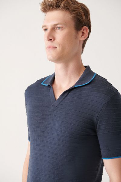 Avva Marineblaues, geknöpftes Strick-T-Shirt für Herren A31y5120